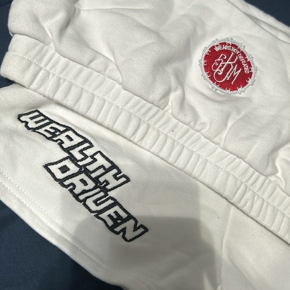 SKM crop and short set M/L - Picture 6 of 6